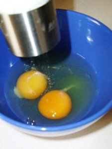 Dukan Diet Egg Noodles Recipe: Crack Eggs into a Bowl