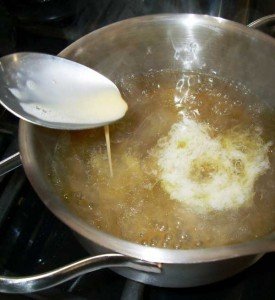 Dukan Diet Recipe Egg Noodles: Pouring Batter